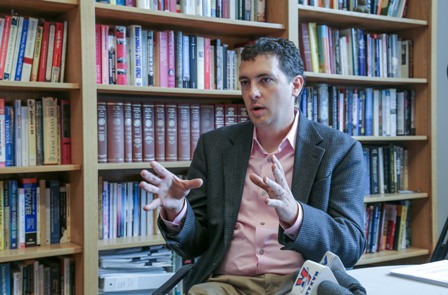 นักวิชาการสหรัฐ: ความได้เปรียบของเวียดนามในปัญหาทะเลตะวันออกคือการสนับสนุนของประชามติโลก